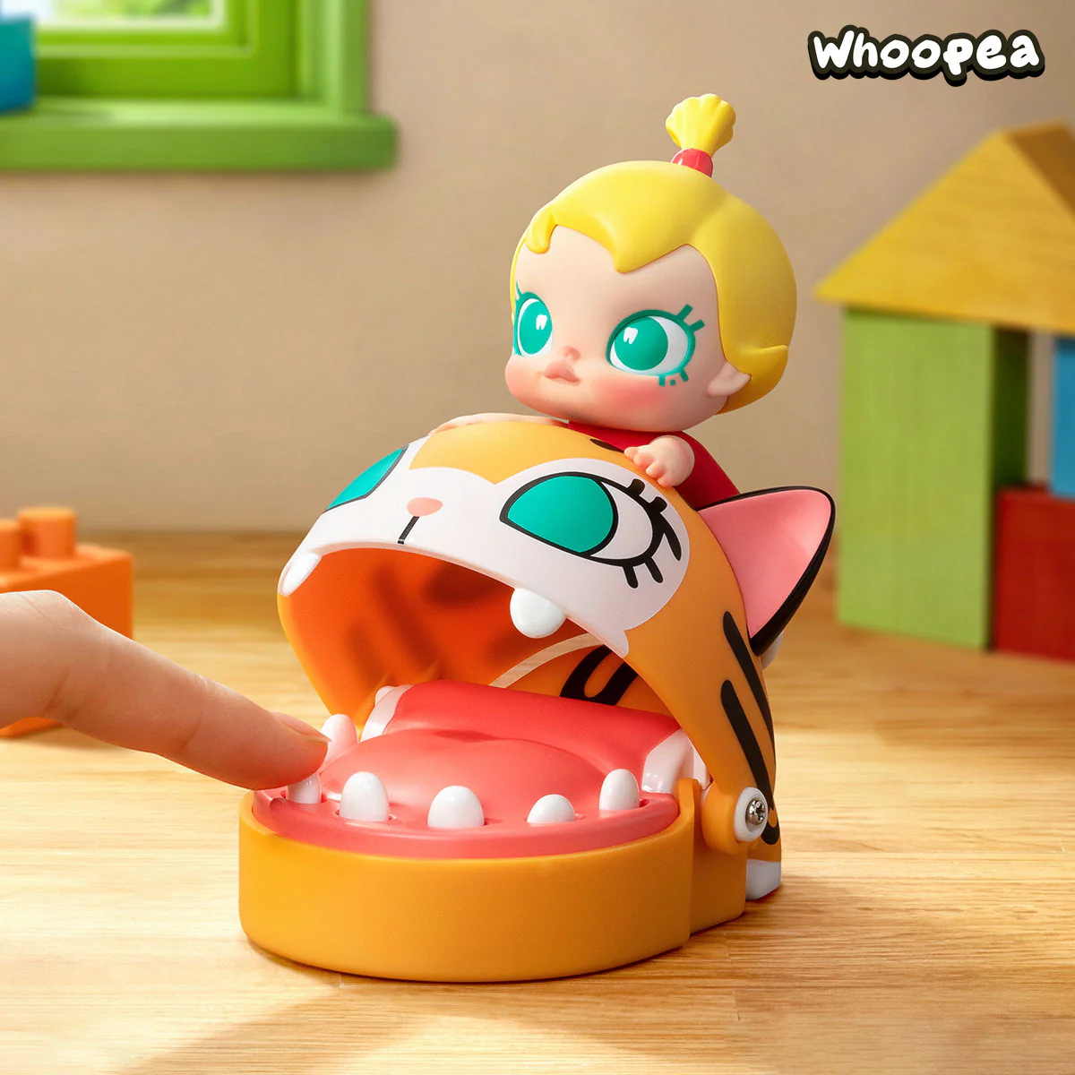 POP MART Baby Molly and Baby Tabby Pulling a Prank Figure (PRE-ORDER) - Image 3