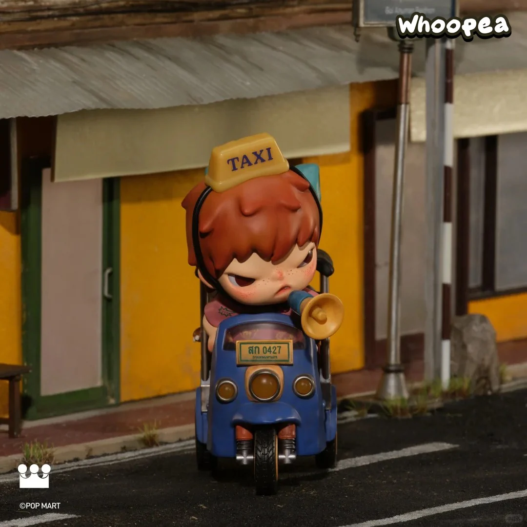POP MART Hirono Tuk-Tuk Figure SEA Exclusive - Image 2
