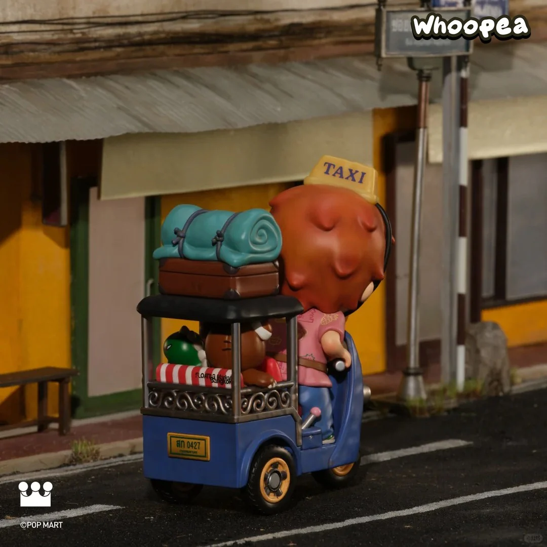 POP MART Hirono Tuk-Tuk Figure SEA Exclusive - Image 3